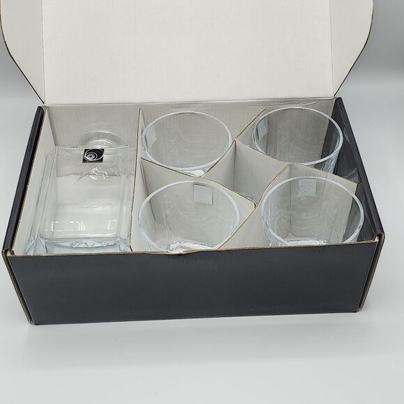 Circleware Royal Whiskey Decanter Set of 5pc 26oz - Picture 5 of 10